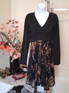 New Dolcezza Designer Dress Premium Quality V Neck Comfort Midi Dresses 6